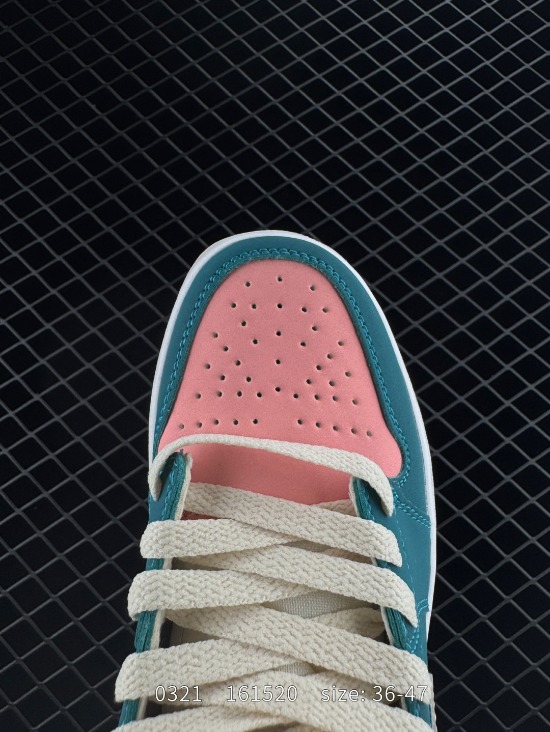 Nike Air Jordan 1 Retro Mid